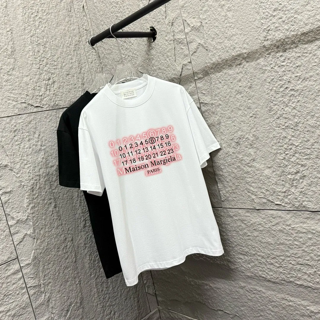 MM 6 * 2025 New Arrival T 300 Same Style ：Black White Size： S （90-130 ） M （120-150 ） L （140-165 ） XL （160-180 ） XXL （180-210 ）